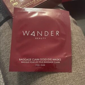 Wander Beauty Baggage Claim Gold Eye Masks - Burgundy